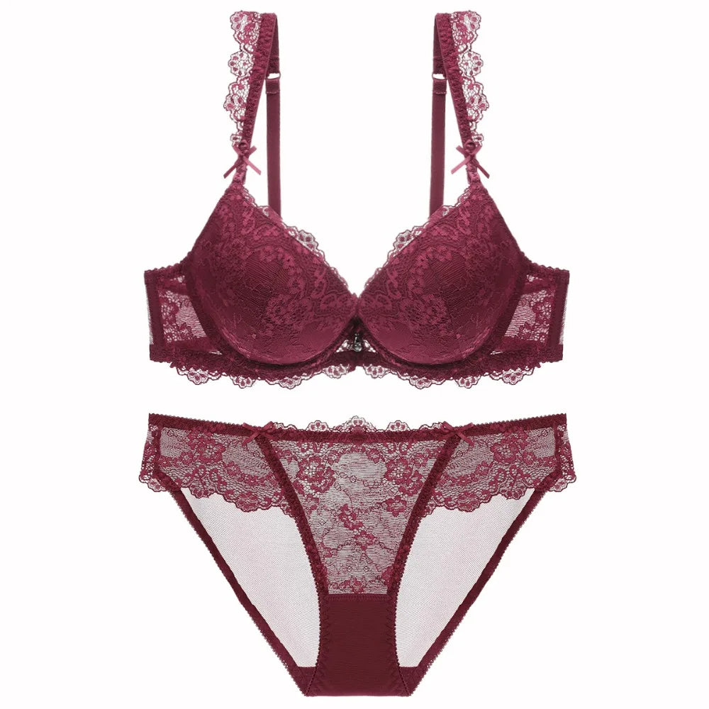 Comfortable Slight Push Up Bra With Dainty Cloud-Shaped Lace and Matching Panty