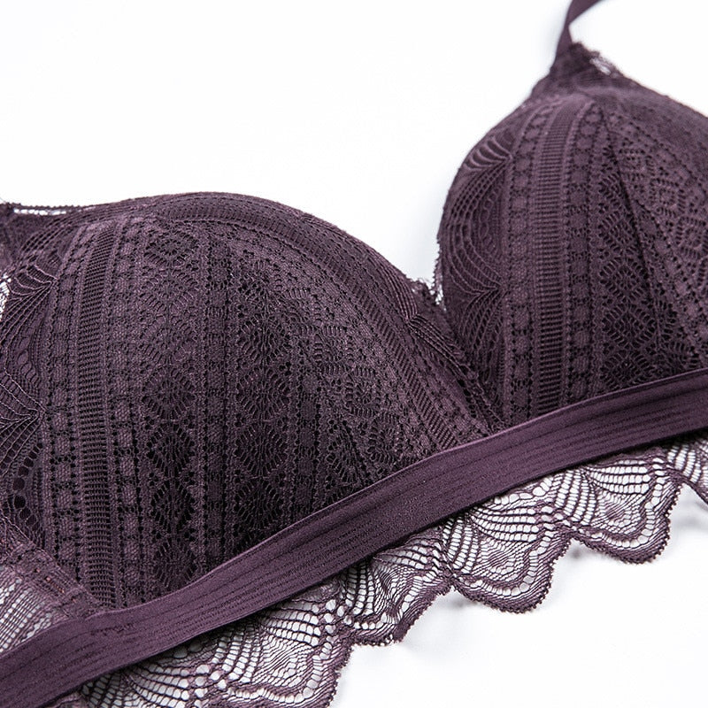 Deep-V Wire free Bra With Seamless Lace Translucent Panties