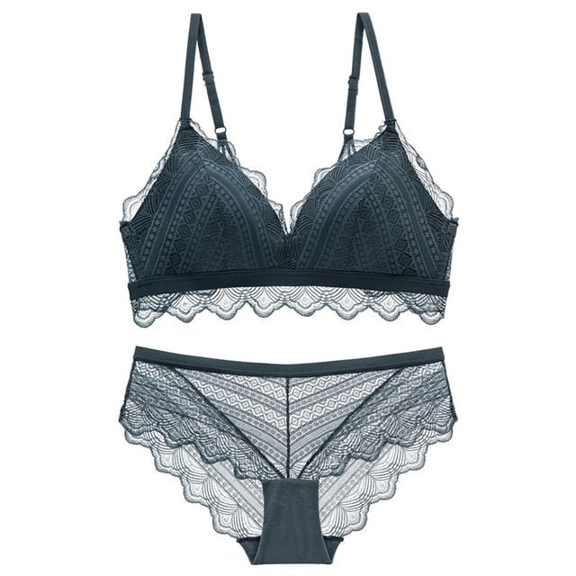 Deep-V Wire free Bra With Seamless Lace Translucent Panties