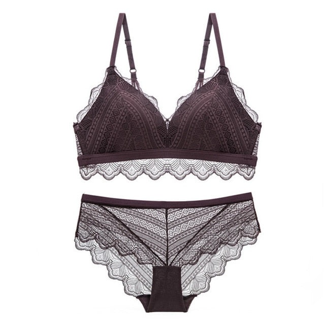 Deep-V Wire free Bra With Seamless Lace Translucent Panties
