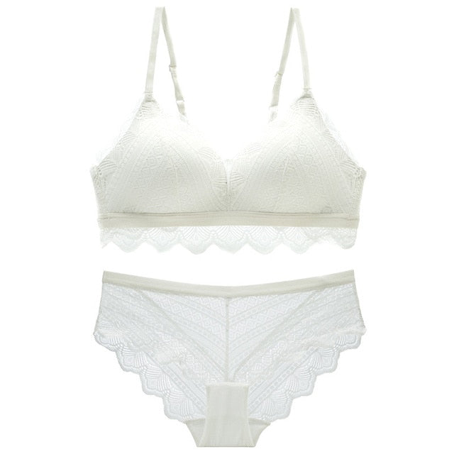 Deep-V Wire free Bra With Seamless Lace Translucent Panties
