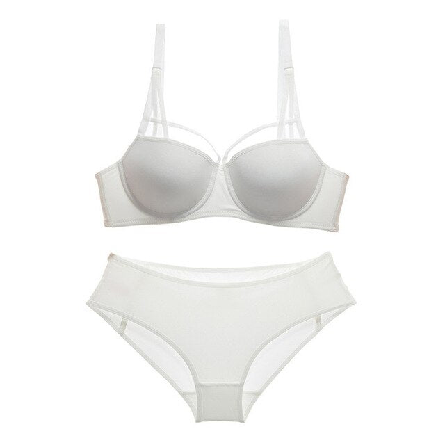 Funky Three Quarter Bra with Seamless Panty