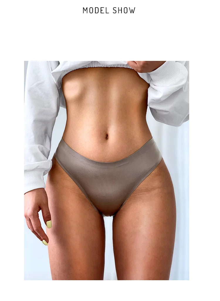 SilkTouch Seamless Thong